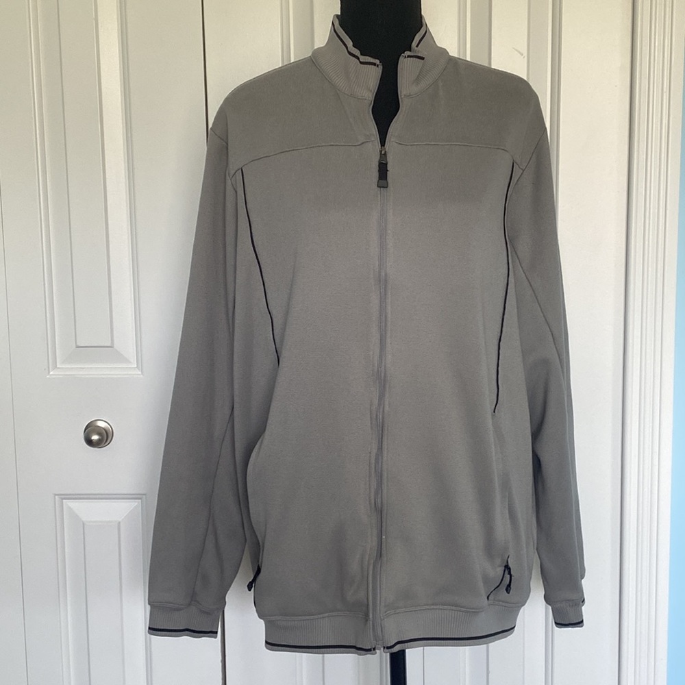 Adidas Men's Large Gray and Black Woven Knit Zip Up Jacket With Zipper Pockets